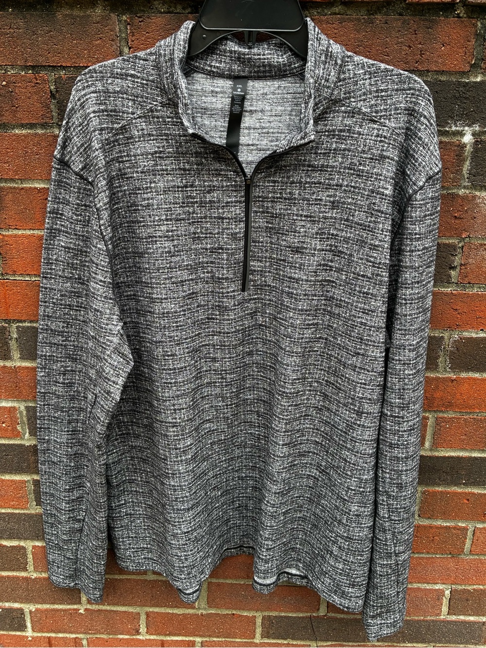 lululemon athletica Men's Black and Gray Quarter-Zip Athletic Sweater XXL NEW